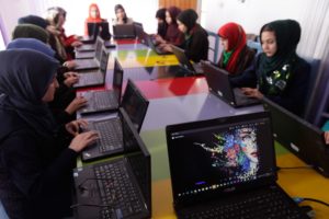 04-27-2017-Girls-Computer-UNAMA